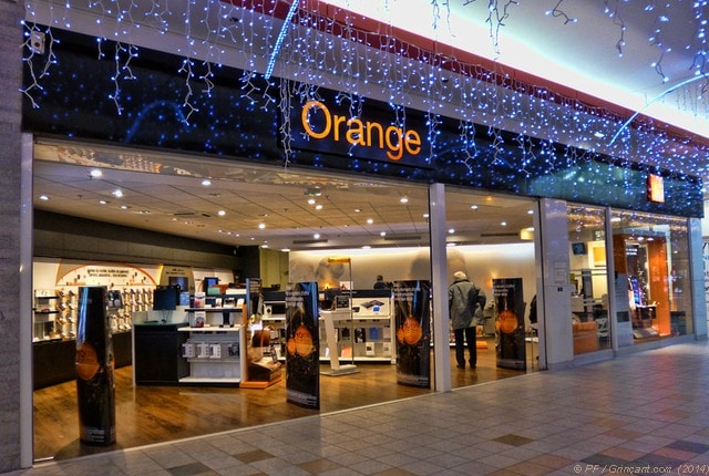 Boutique Orange quasi déserte, 27/12/2014-09:36