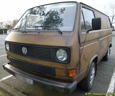 Combi VW façon bois, vu de de devant - 20171204pm
