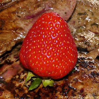 Fraise sur foie d'agneau poêlé