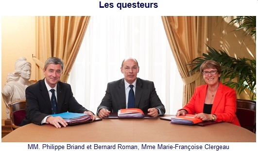 Les 3 questeurs de l'Assemblée nationale. Philippe Briand en est.