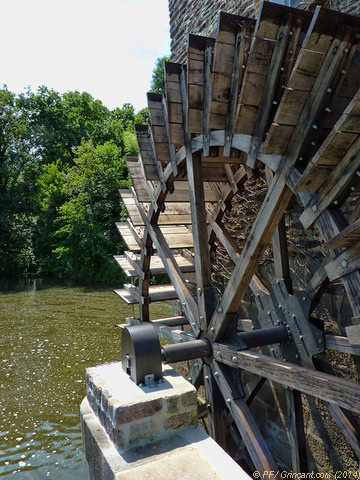 Roue du moulin, écluse de Robinson – Canal Ille-et-Rance