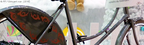 Vélo hollandais pour allumer un sapin
