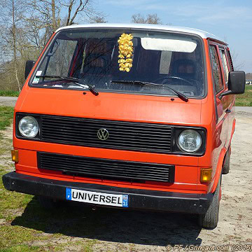 Combi VW avec guirlande