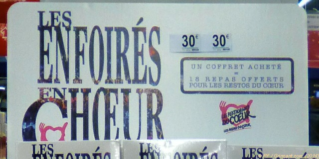 Admirez le "offerts" pour les 18 repas ! 30 euros l'unité : 1 coffret acheté = 18 repas offerts pour les Restos du Coeur