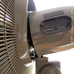 Carter moteur d'un ventilateur Bionaire BASF1016GRC déboîté