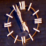 16h57 à l'horloge du clocher