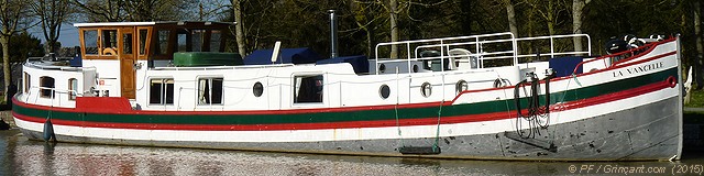 'étrave (La Vancelle) Péniche La Vancelle, de profil