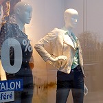 Au bout du fil, ma bobine Vitrine de vêtements