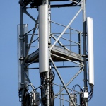 Antennes 4G en haut d'un pylone