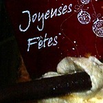 Joyeuses Fêtes, détail d'une bûche de Noël Super U