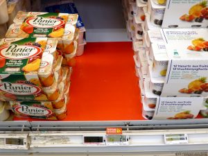 Réfrigérateur magasin Carrefour avec emplacement promo en "Rupture de stock" (06/05/2016)