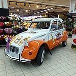 Une 2CV pour vendre de la brioche vendéenne