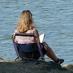 Halte aux buveurs d’eau, il y a le feu au lac La lectrice du lac