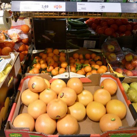 Lidl, au fond, des clémentines corses, toujours pas folichonnes, à 3€49 le kg - 22/12/2017