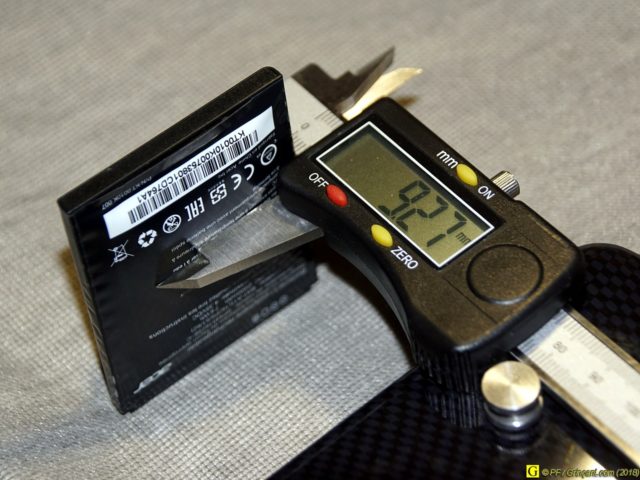 Épaisseur "gonflée", au centre de la batterie : 9,27 mm