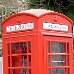 Cabine à livres pour une livre Téléphone ou Cabine à livres ?