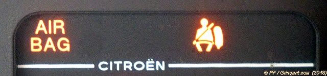 Les deux voyants "Airbags" (principaux et latéraux) sur Xantia Phase 2