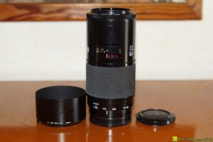 Beercan avec son pare-soleil et son bouchon d'objectif