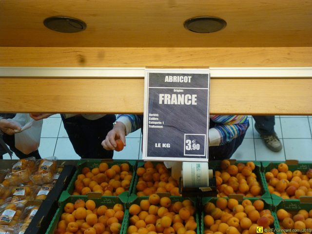 Abricots, origine France, 3€90 le kilo