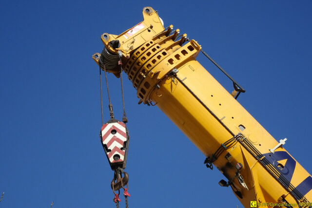 Chantier Leclerc - Détail grosse grue mobile - 04/2019