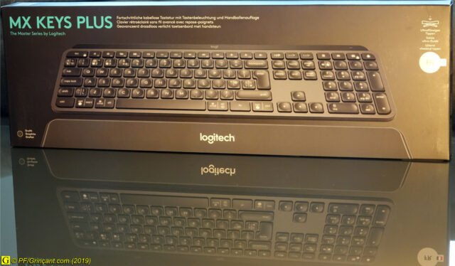 Clavier Logitech MX Keys Plus Graphite/noir avant déballage