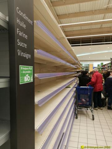 Hyper Leclerc, rayon “Condiments/Huile/Farine/Sucre/Vinaigre” — 13/03/2020 à 15h00