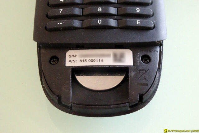 Télécommande universelle avec pile bouton CR 2032