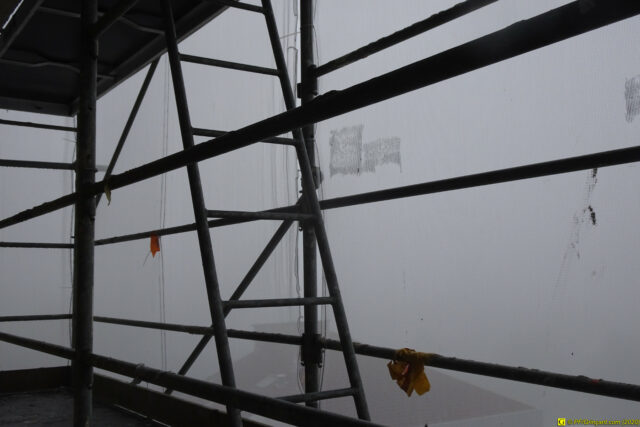 Échafaudage devant mon balcon