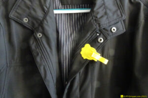 Décoration « Ordre de la pinces à chaussettes » à la boutonnière