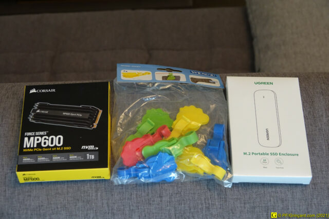 Ensemble SSD et sachet de pinces à chaussettes