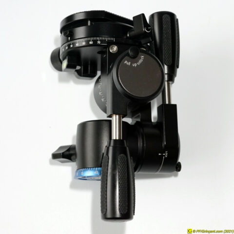 Tête/rotule panoramique en position standby