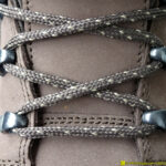 “Pass sanitaire” : Interdit de magasins ? Je m’organise ! Lacets de mes nouvelles chaussures de randonnée achétées par anticipation