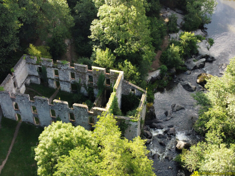 Rivière, filature et vieux chêne (par drone) — 13