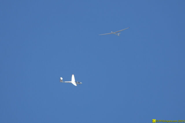 Deux planeurs