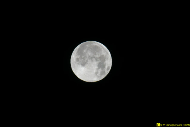 Pleine lune, ce matin (7h46), au 900 mm