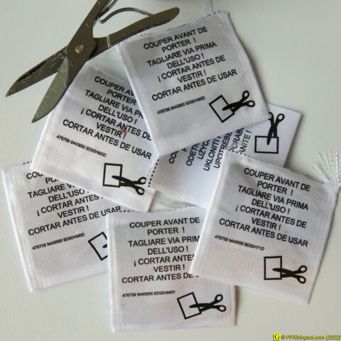 6 caleçons, 6 étiquettes “antivol” à découper soigneusement