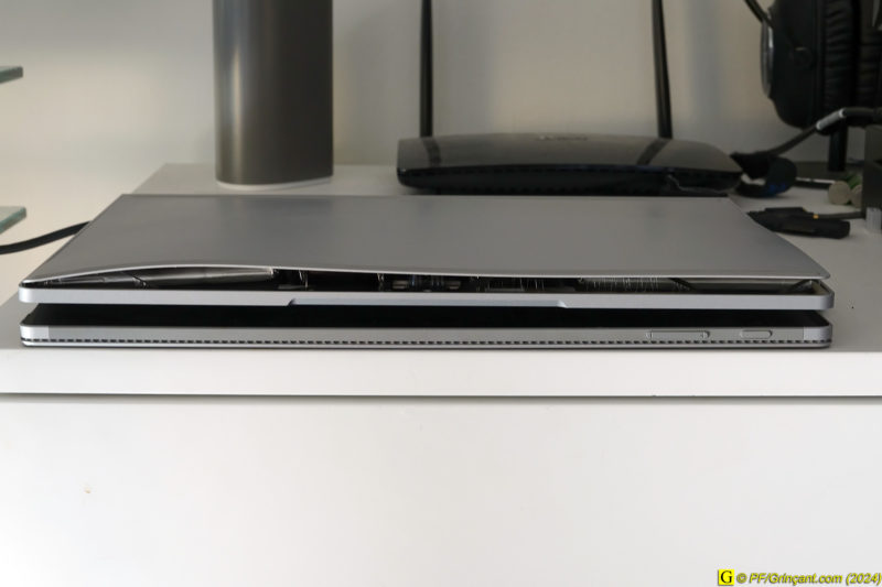 MS Surface Book Gen 1 "gonflé" ouvert