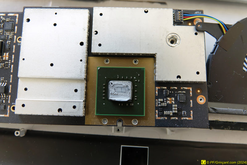 Microsoft Surface Book Gen 1, les entrailles