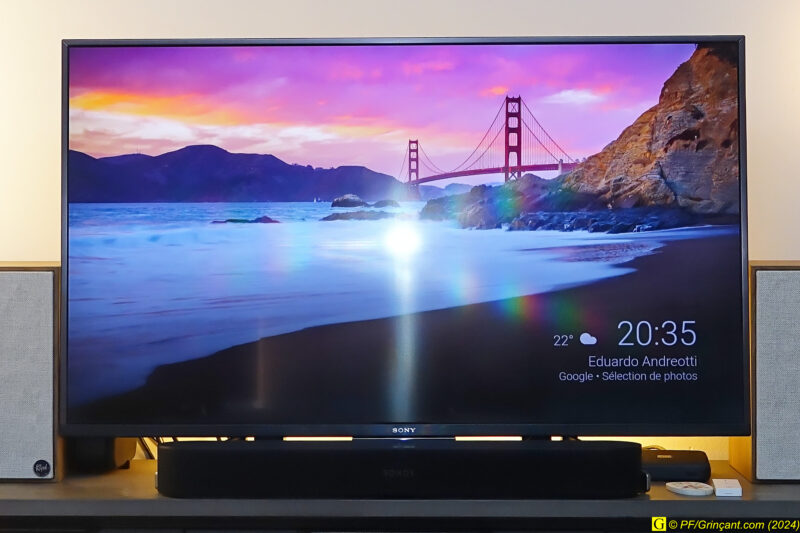 TV Sony avec pieds d'origine + Barre de son Sonos TV Sony avec pieds d'origine + Barre de son Sonos