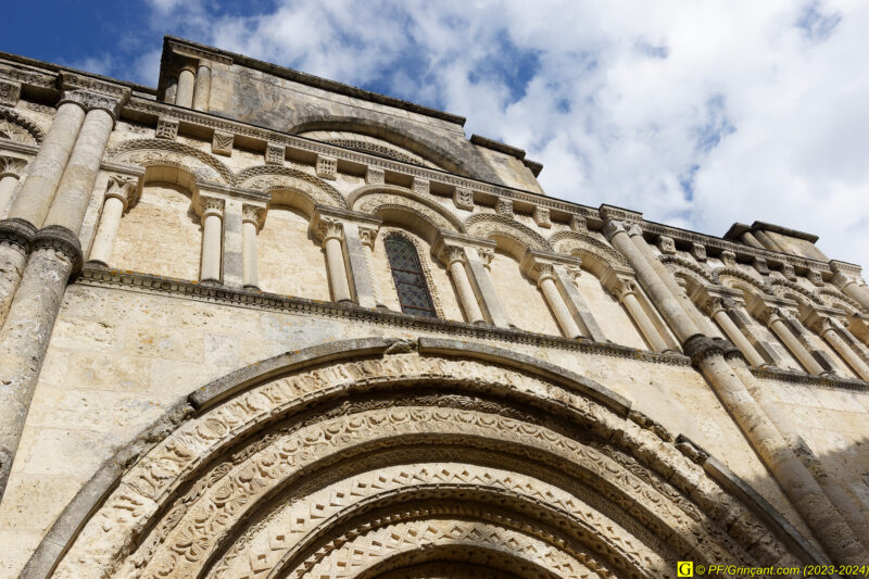 Aubeterre-sur-Dronne - L'église Saint-Jacques