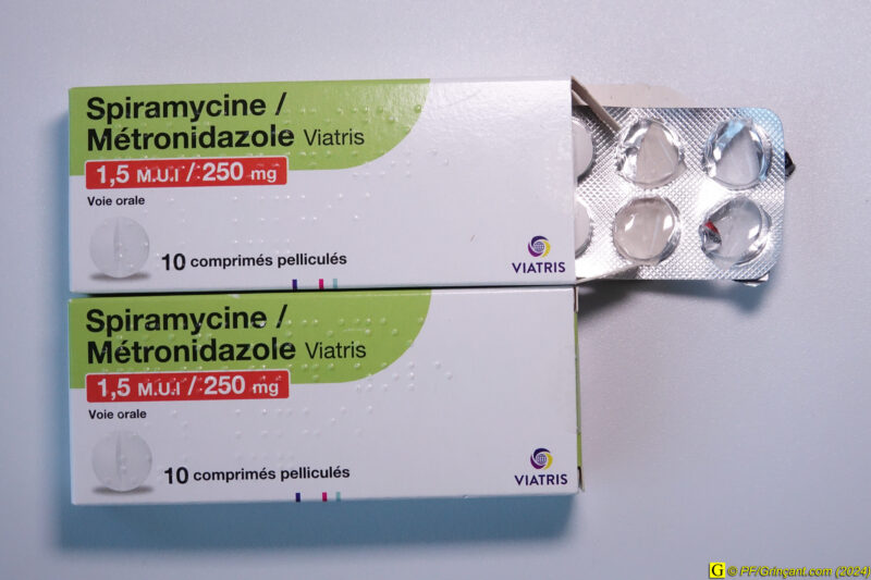 2 boîtes d'antibiotique pour infection dentaire (Spiramycine Métronidazole) 2 boîtes d'antibiotique pour infection dentaire (Spiramycine Métronidazole)