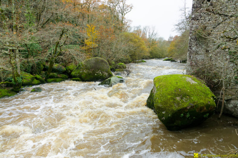 Au pied de la filature