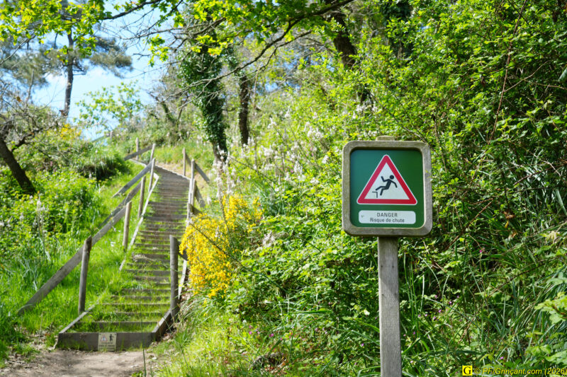 Panneau "DANGER Risque de chute"